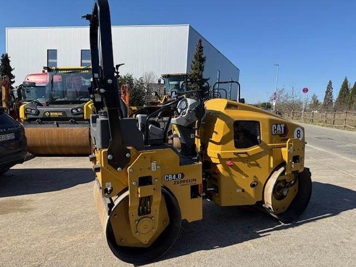 CAT CB4.0 - Road roller: picture 3 CAT CB4.0 - Road roller: picture 3