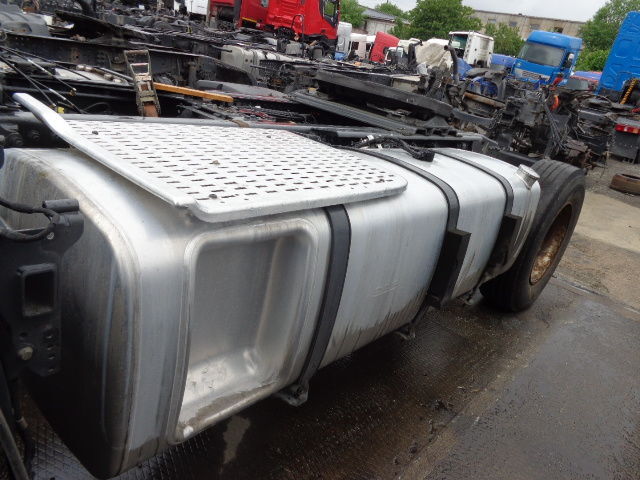 DAF with brackets - Fuel tank for Truck: picture 1 DAF with brackets - Fuel tank for Truck: picture 1