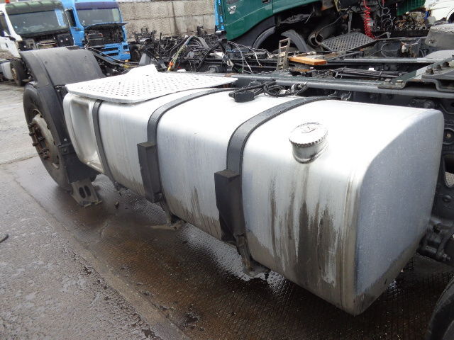 DAF with brackets - Fuel tank for Truck: picture 3 DAF with brackets - Fuel tank for Truck: picture 3