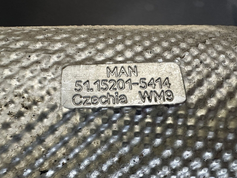 MAN exhaust pipe with NOX sensor - Exhaust pipe for Truck: picture 3 MAN exhaust pipe with NOX sensor - Exhaust pipe for Truck: picture 3