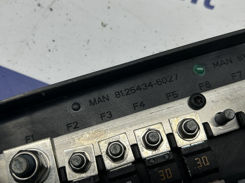 MAN fuse box - Electrical system for Truck: picture 4 MAN fuse box - Electrical system for Truck: picture 4