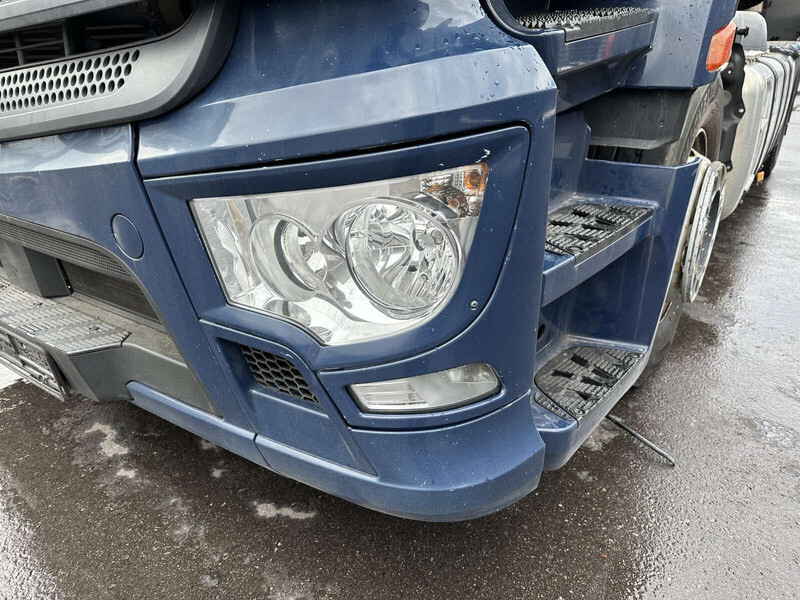 Mercedes-Benz Actros 1843 - Bumper for Truck: picture 2 Mercedes-Benz Actros 1843 - Bumper for Truck: picture 2