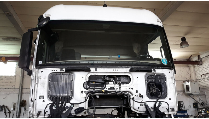 Mercedes-Benz Stream space cab A - Cab and interior for Truck: picture 3 Mercedes-Benz Stream space cab A - Cab and interior for Truck: picture 3