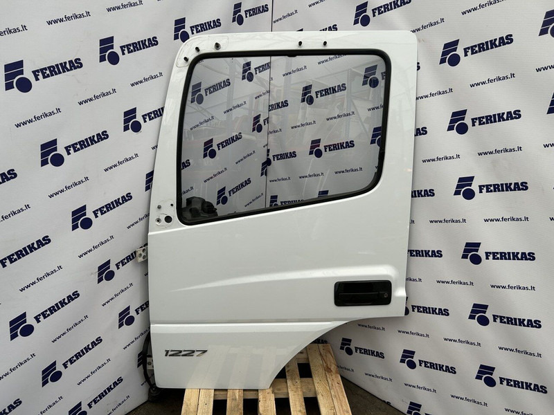 Mercedes-Benz left side doors - Door and parts for Truck: picture 1 Mercedes-Benz left side doors - Door and parts for Truck: picture 1
