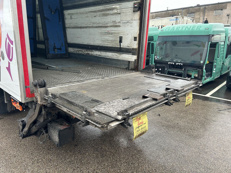 Mercedes-Benz lift - Loading ramp: picture 1 Mercedes-Benz lift - Loading ramp: picture 1