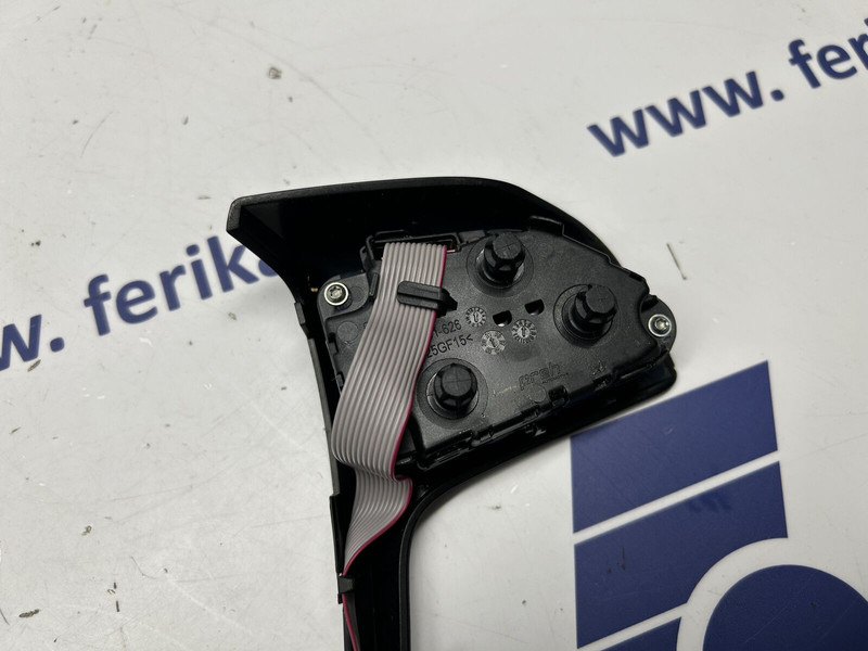 Mercedes-Benz steering wheel buttons - Bumper for Truck: picture 4 Mercedes-Benz steering wheel buttons - Bumper for Truck: picture 4