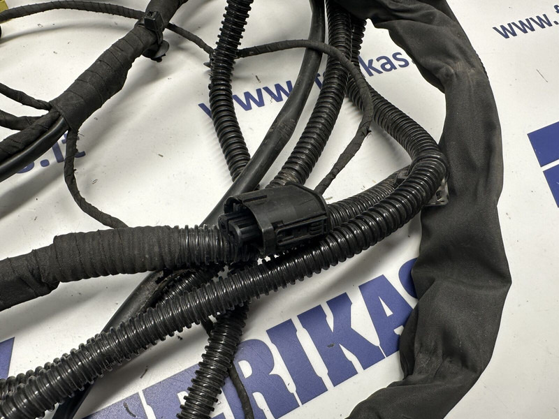 Mercedes-Benz xenon headlights wires set - Headlight for Truck: picture 2 Mercedes-Benz xenon headlights wires set - Headlight for Truck: picture 2