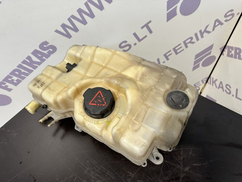 Scania - Expansion tank for Truck: picture 2 Scania - Expansion tank for Truck: picture 2