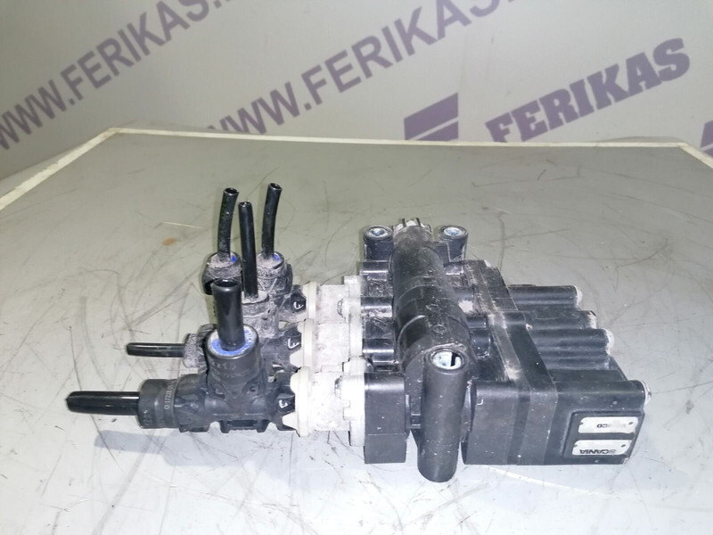 Scania Solenoid valve Air suspension - Valve for Truck: picture 1 Scania Solenoid valve Air suspension - Valve for Truck: picture 1
