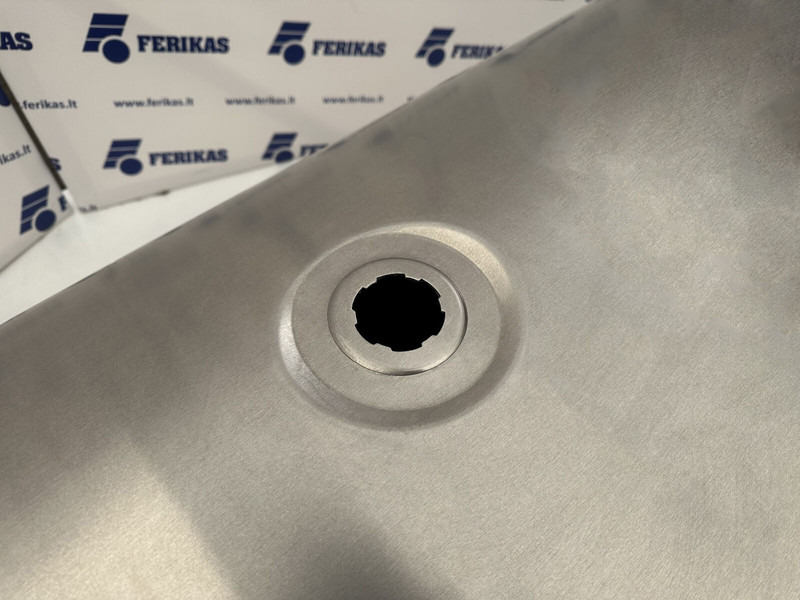 Volvo VOLVO RENAULT - Fuel tank for Truck: picture 5 Volvo VOLVO RENAULT - Fuel tank for Truck: picture 5