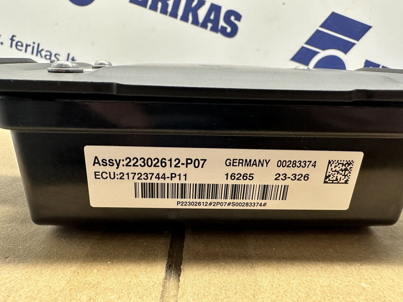 Volvo distance radar sensor witch bracket, distronic - Sensor for Truck: picture 4 Volvo distance radar sensor witch bracket, distronic - Sensor for Truck: picture 4