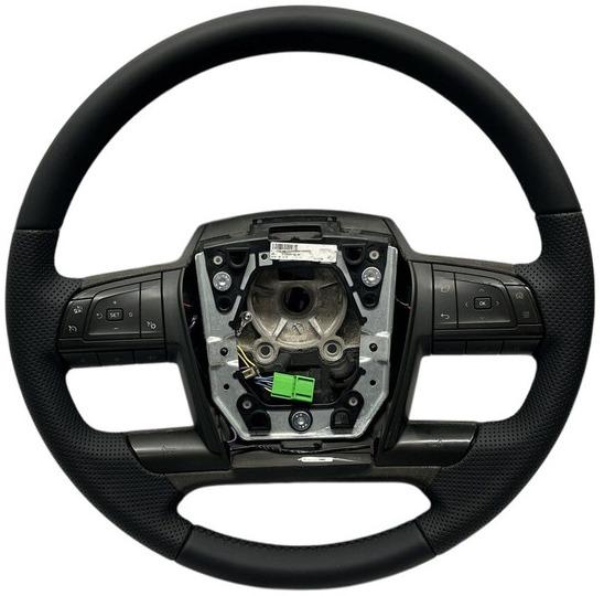 Volvo refurbished - Steering wheel for Truck: picture 1 Volvo refurbished - Steering wheel for Truck: picture 1
