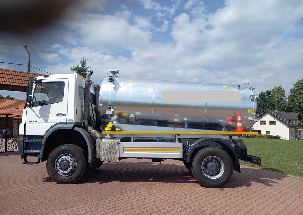 Mercedes-Benz AXOR 1829 4X4 4 WD ALLOARD - Tanker truck: picture 2 Mercedes-Benz AXOR 1829 4X4 4 WD ALLOARD - Tanker truck: picture 2
