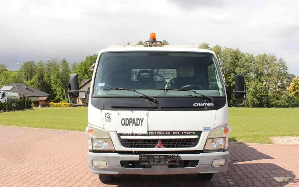Mitsubishi CANTER 7C15 - Refuse truck: picture 4 Mitsubishi CANTER 7C15 - Refuse truck: picture 4