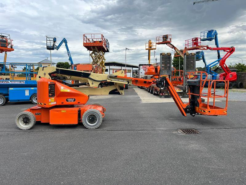 JLG E400AJPN elektro 14m (1779) - Articulated boom lift: picture 2 JLG E400AJPN elektro 14m (1779) - Articulated boom lift: picture 2