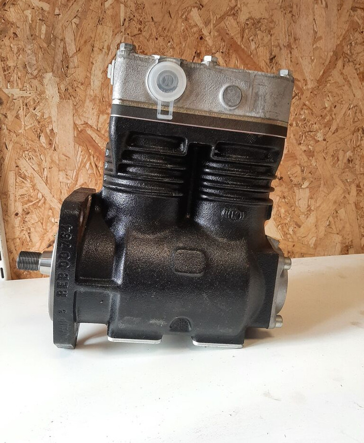 Knorr-Bremse LP 4815 LP4815 197493 S Knorr-Bremse - Air brake compressor for Bus: picture 3 Knorr-Bremse LP 4815 LP4815 197493 S Knorr-Bremse - Air brake compressor for Bus: picture 3