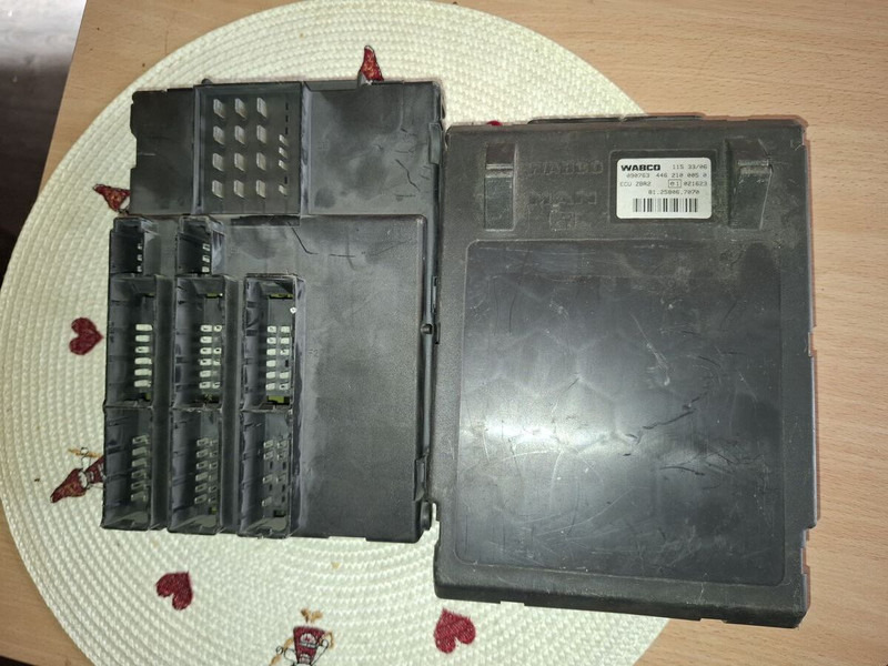 MAN WABCO ECU ZBR2 / 81.25806.7096. - ECU: picture 1 MAN WABCO ECU ZBR2 / 81.25806.7096. - ECU: picture 1