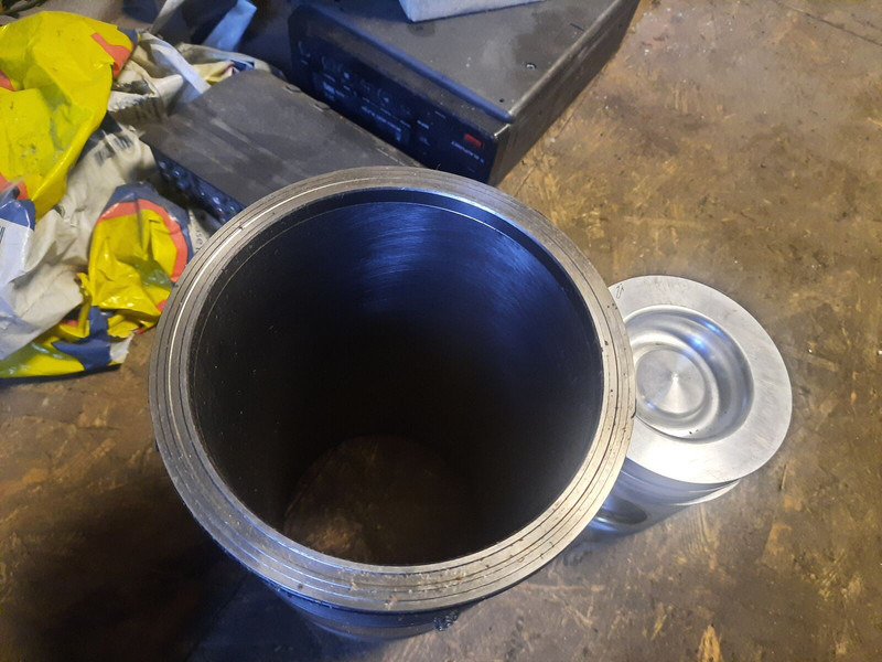 Scania - Engine and parts: picture 2 Scania - Engine and parts: picture 2