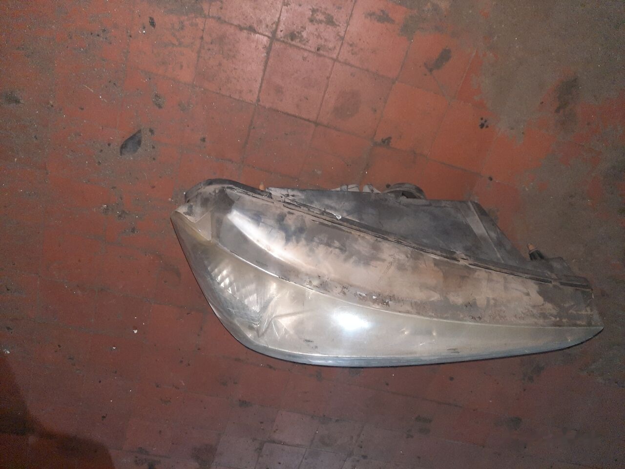 Scania Irizar Volvo. Man. Mersedes Scania - Headlight for Bus: picture 1 Scania Irizar Volvo. Man. Mersedes Scania - Headlight for Bus: picture 1