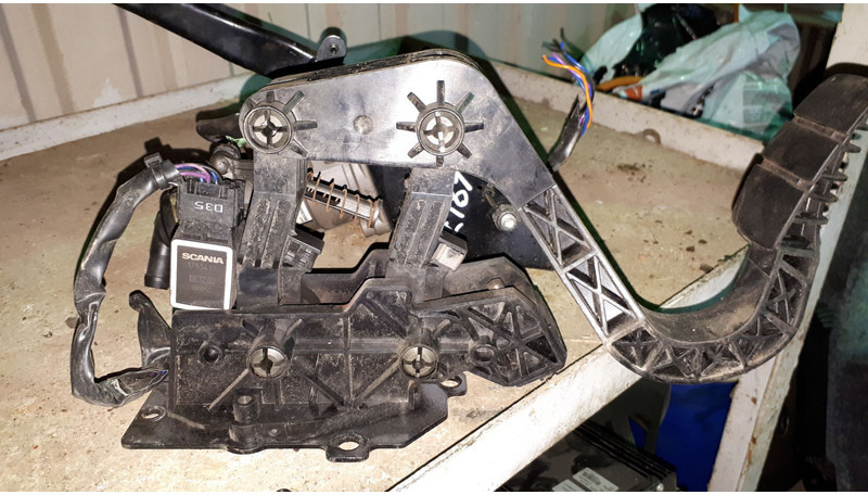 Scania педаль газа - Engine and parts: picture 1 Scania педаль газа - Engine and parts: picture 1