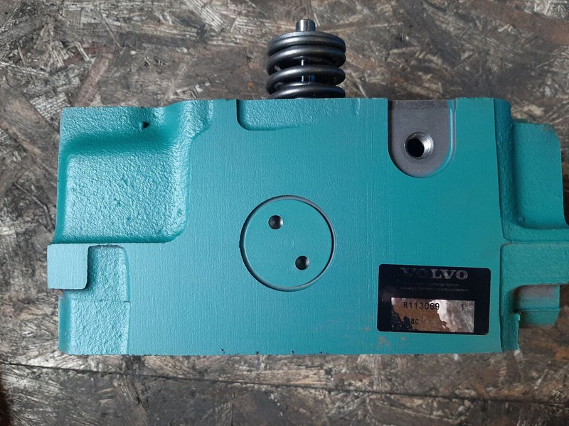 Volvo 8113069 - Cylinder block: picture 3 Volvo 8113069 - Cylinder block: picture 3