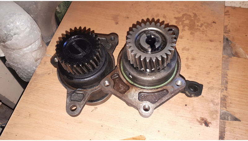 Volvo привода шкивов ремней и топливного насоса - Crankshaft: picture 4 Volvo привода шкивов ремней и топливного насоса - Crankshaft: picture 4