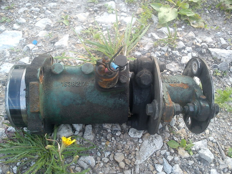 Volvo привода шкивов ремней и топливного насоса - Crankshaft: picture 2 Volvo привода шкивов ремней и топливного насоса - Crankshaft: picture 2