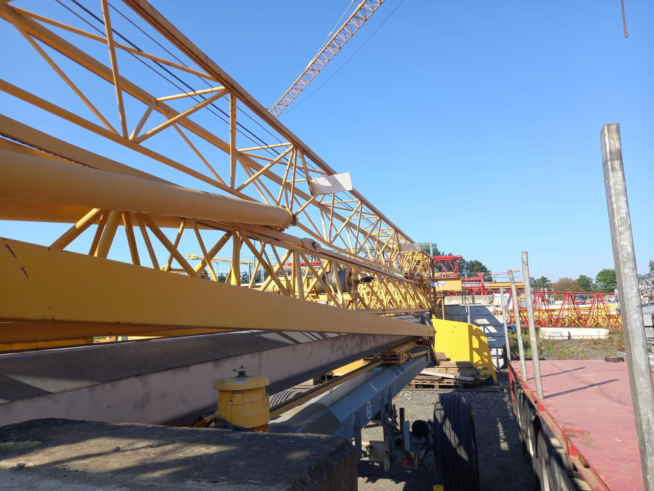 Potain - Self-erecting tower crane: picture 2 Potain - Self-erecting tower crane: picture 2