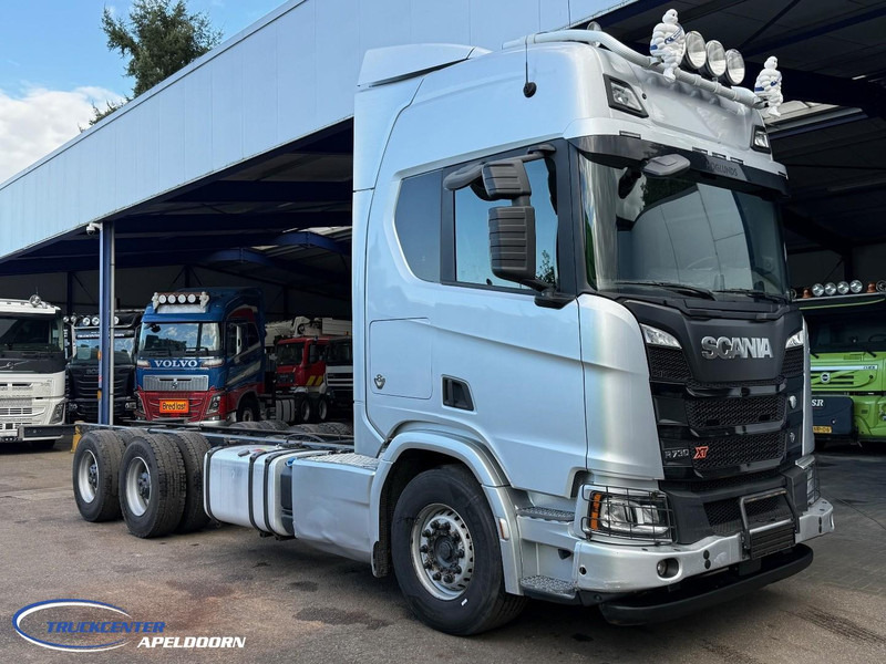 Scania R730 XT NGS V8 6x4 Naafreductie, Retarder, PTO - Cab chassis truck: picture 1 Scania R730 XT NGS V8 6x4 Naafreductie, Retarder, PTO - Cab chassis truck: picture 1
