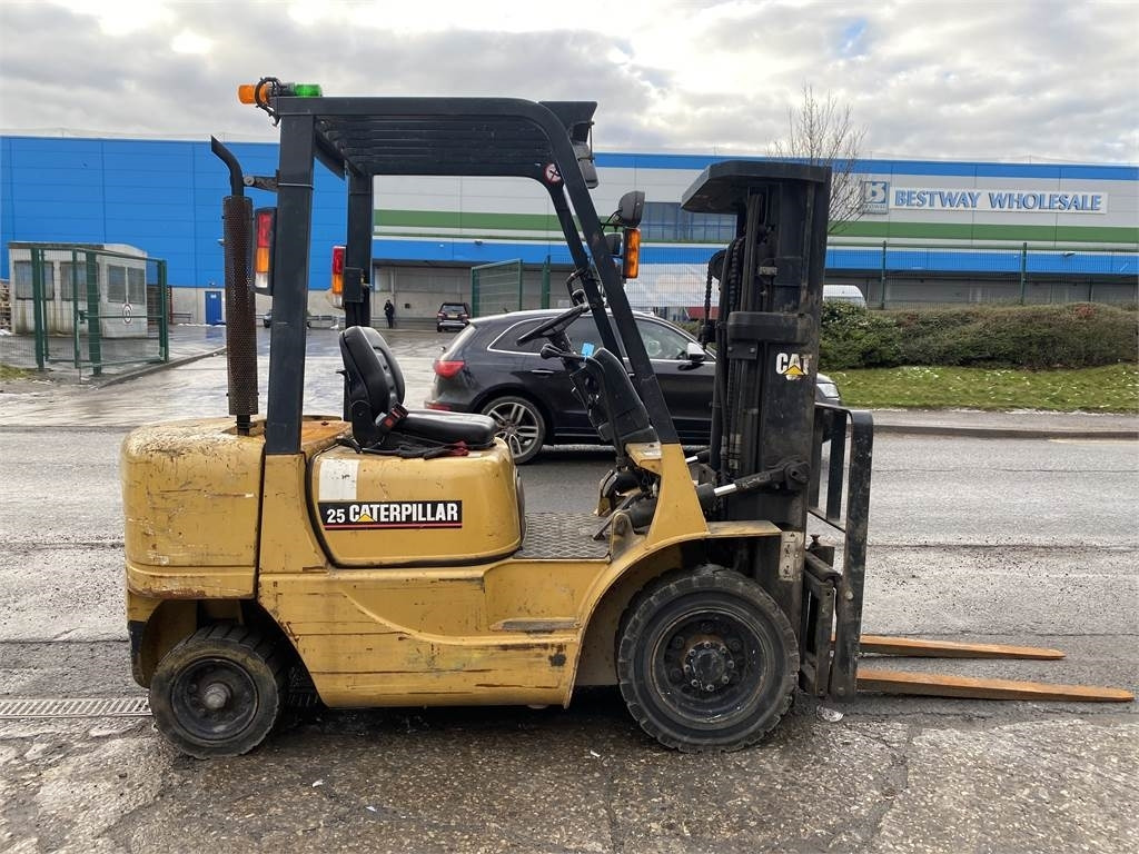 CAT DP25K  - Diesel forklift: picture 2 CAT DP25K  - Diesel forklift: picture 2