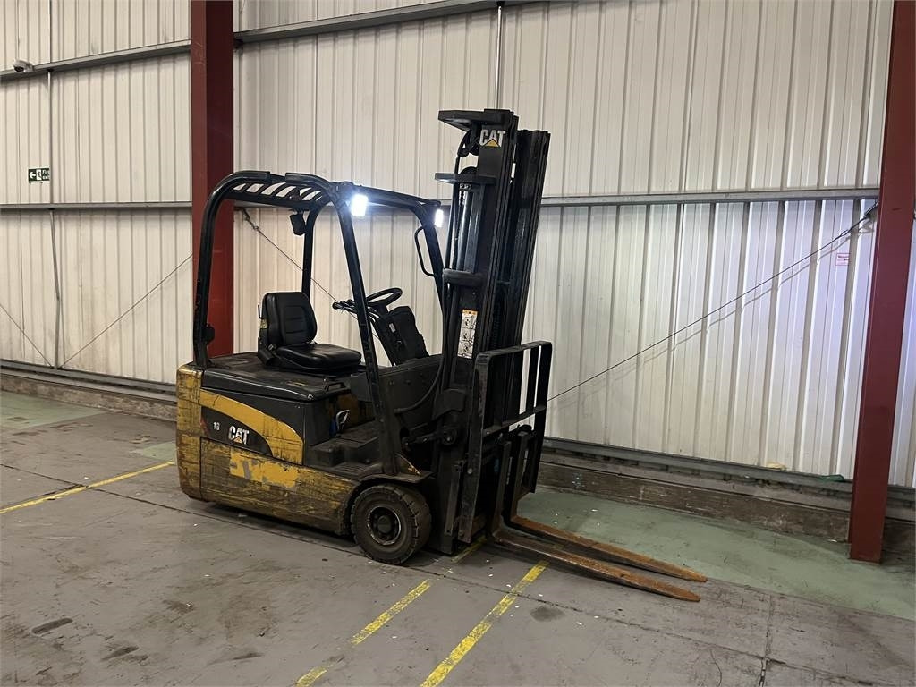 CAT EP18NT - Electric forklift: picture 4 CAT EP18NT - Electric forklift: picture 4