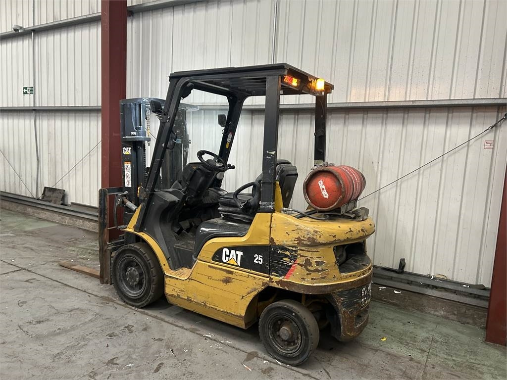 CAT GP20NT - LPG forklift: picture 3 CAT GP20NT - LPG forklift: picture 3