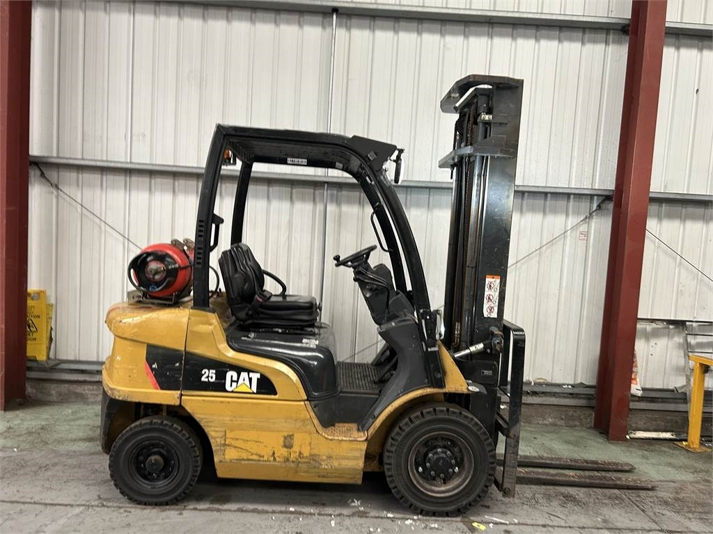 CAT GP25N - LPG forklift: picture 5 CAT GP25N - LPG forklift: picture 5