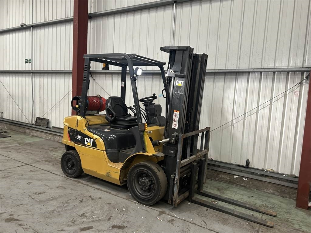 CAT GP25NT - LPG forklift: picture 4 CAT GP25NT - LPG forklift: picture 4