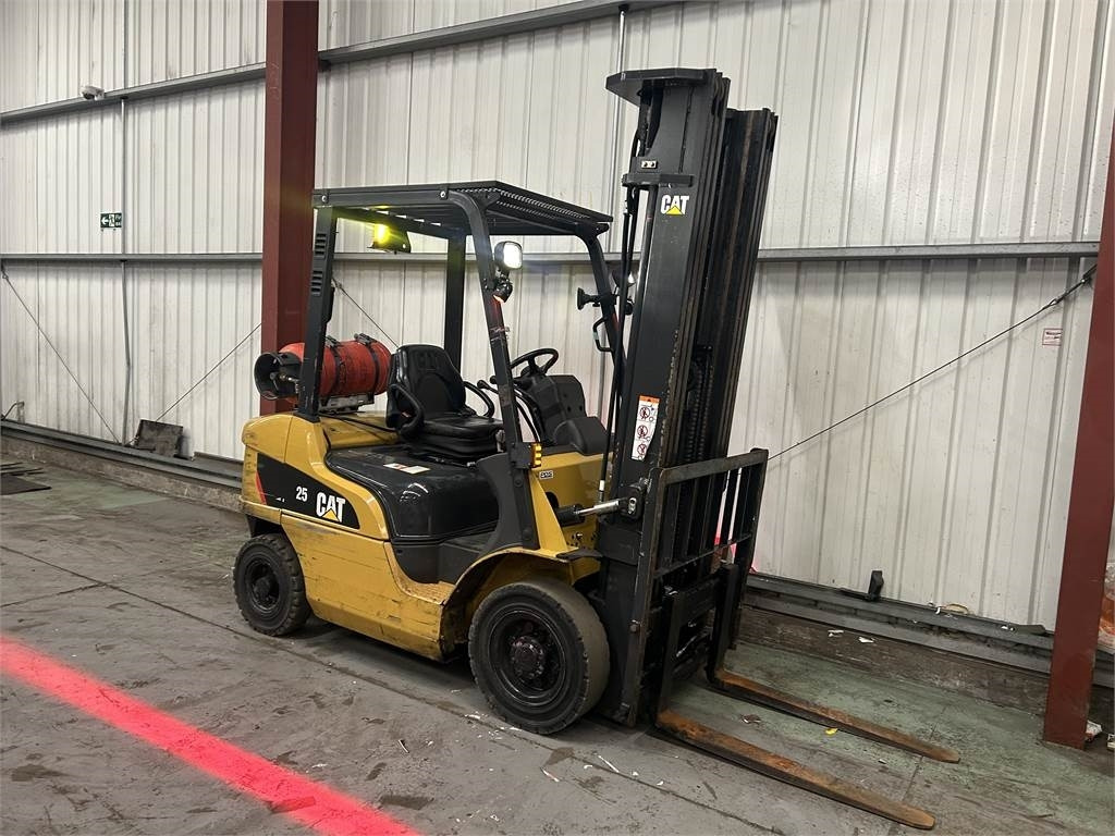 CAT GP25NT - LPG forklift: picture 4 CAT GP25NT - LPG forklift: picture 4