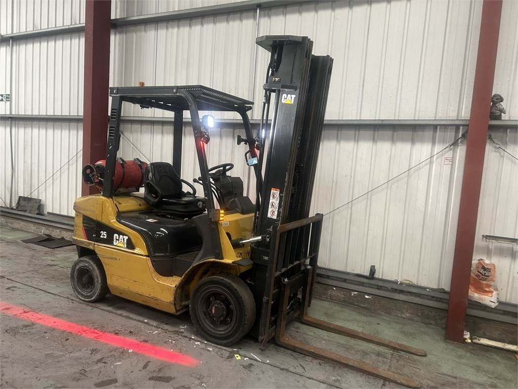 CAT GP25NT - LPG forklift: picture 4 CAT GP25NT - LPG forklift: picture 4