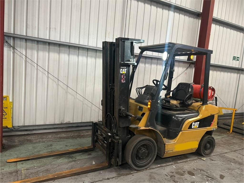 CAT GP25NT - LPG forklift: picture 2 CAT GP25NT - LPG forklift: picture 2