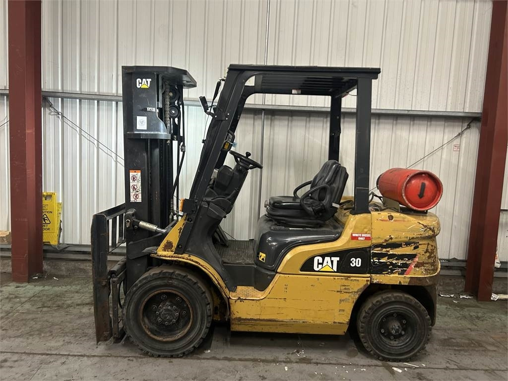 CAT GP30NT - LPG forklift: picture 1 CAT GP30NT - LPG forklift: picture 1