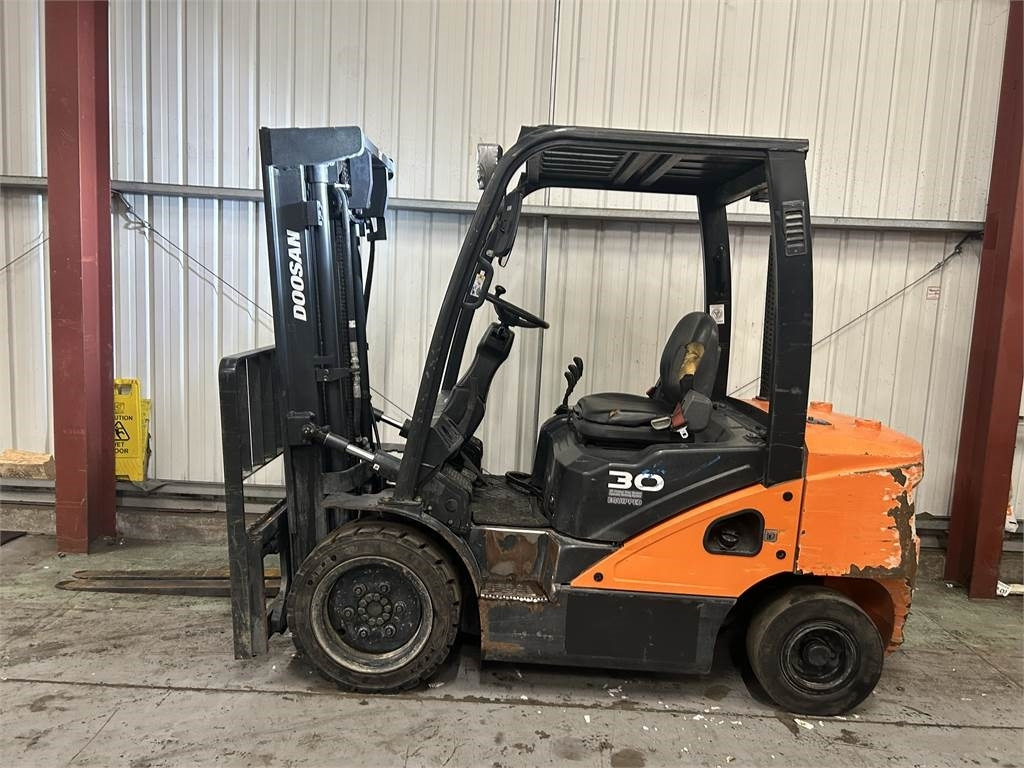 Doosan D30S-5 - Diesel forklift: picture 1 Doosan D30S-5 - Diesel forklift: picture 1