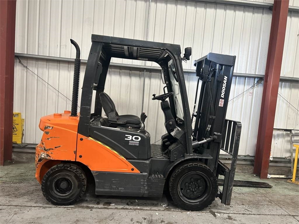 Doosan D30S-5 - Diesel forklift: picture 5 Doosan D30S-5 - Diesel forklift: picture 5
