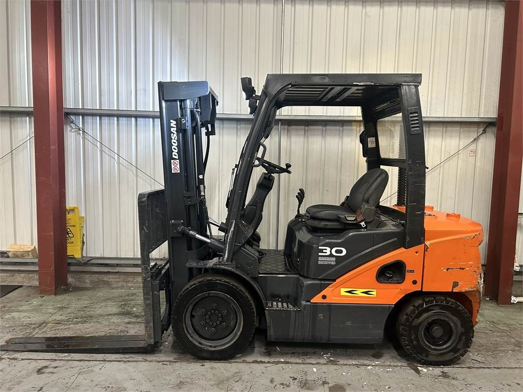 Doosan D30S-5 - Diesel forklift: picture 1 Doosan D30S-5 - Diesel forklift: picture 1