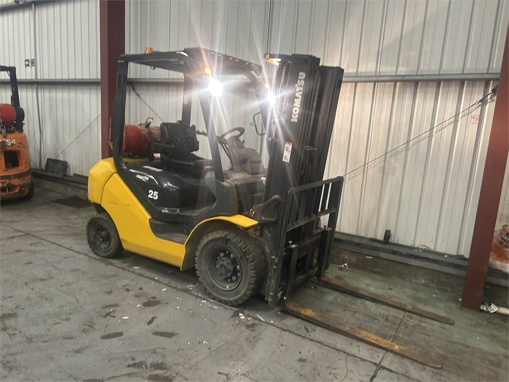 Komatsu FG25HT-17 - LPG forklift: picture 4 Komatsu FG25HT-17 - LPG forklift: picture 4