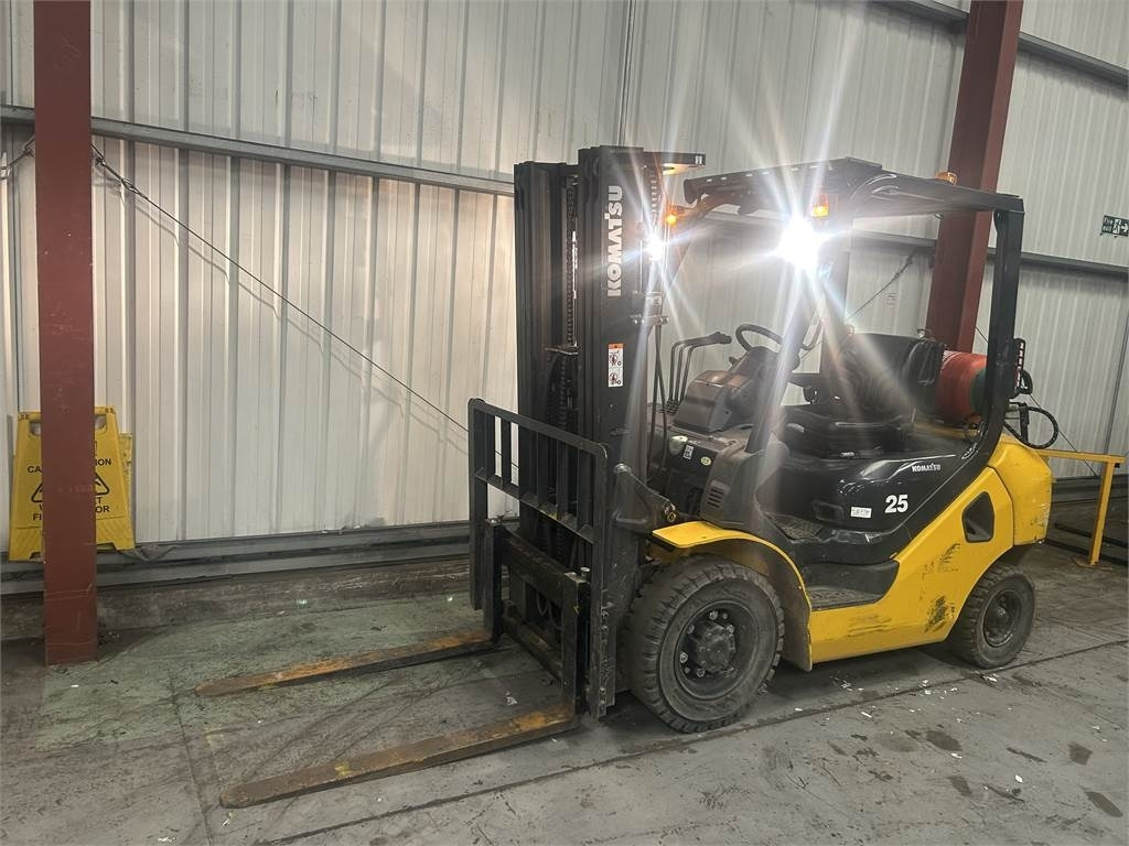 Komatsu FG25HT-17 - LPG forklift: picture 2 Komatsu FG25HT-17 - LPG forklift: picture 2