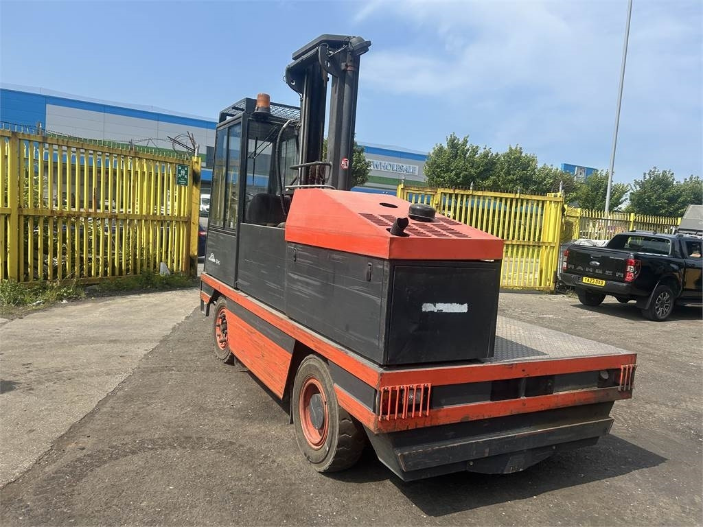 Linde S40 - Side loader: picture 5 Linde S40 - Side loader: picture 5