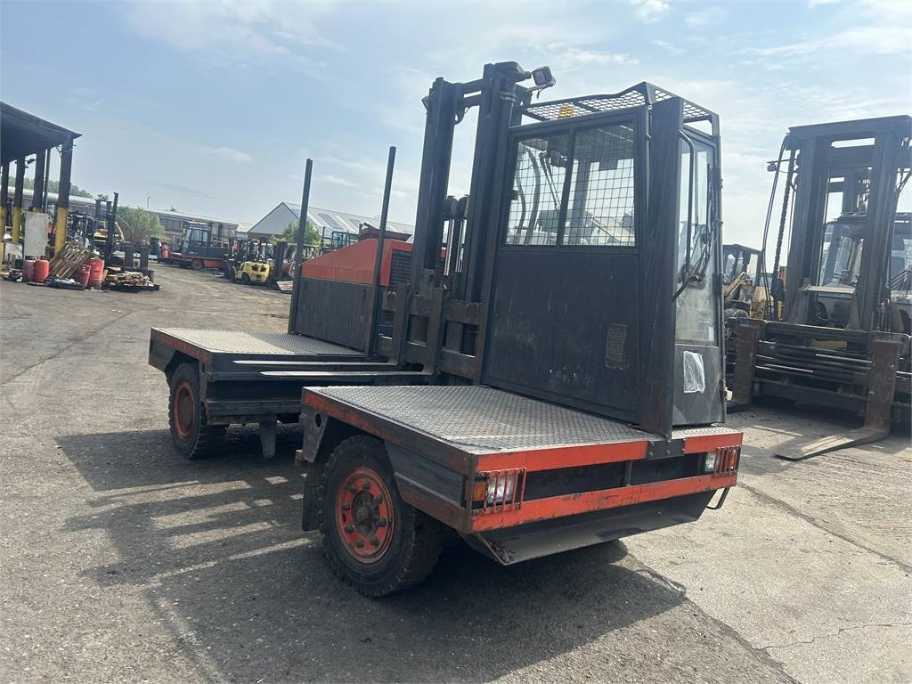 Linde S40 - Side loader: picture 3 Linde S40 - Side loader: picture 3