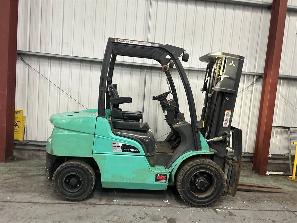 Mitsubishi FD30NT - Diesel forklift: picture 5 Mitsubishi FD30NT - Diesel forklift: picture 5