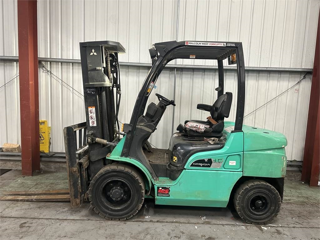 Mitsubishi FD30NT - Diesel forklift: picture 1 Mitsubishi FD30NT - Diesel forklift: picture 1