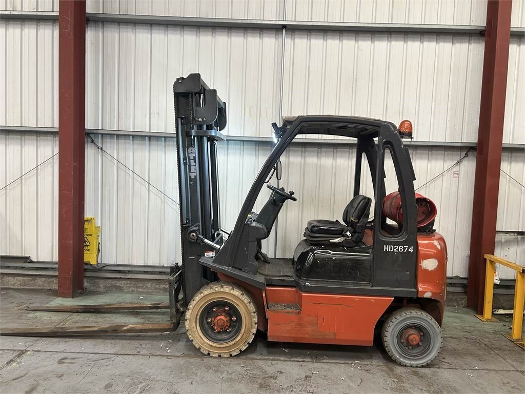 Nissan UD02A20PQ - LPG forklift: picture 1 Nissan UD02A20PQ - LPG forklift: picture 1