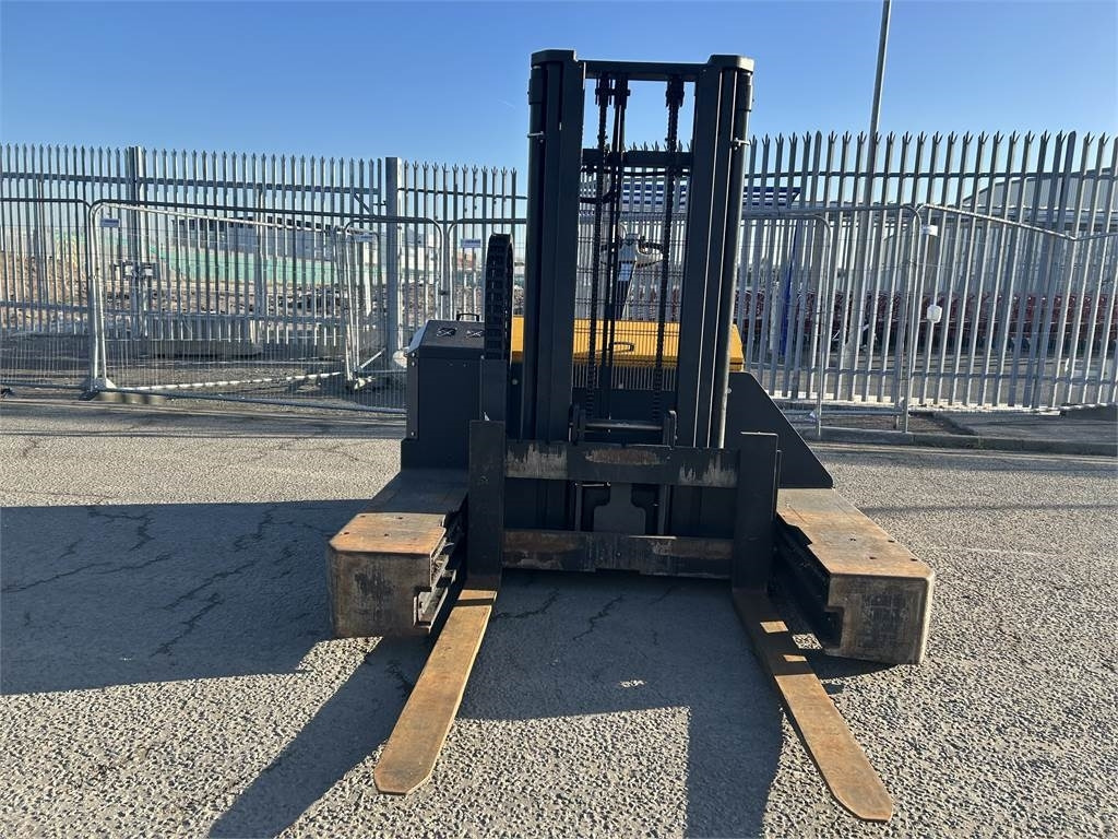 SBP XT HD 4VR 2520 - 4-way reach truck: picture 2 SBP XT HD 4VR 2520 - 4-way reach truck: picture 2