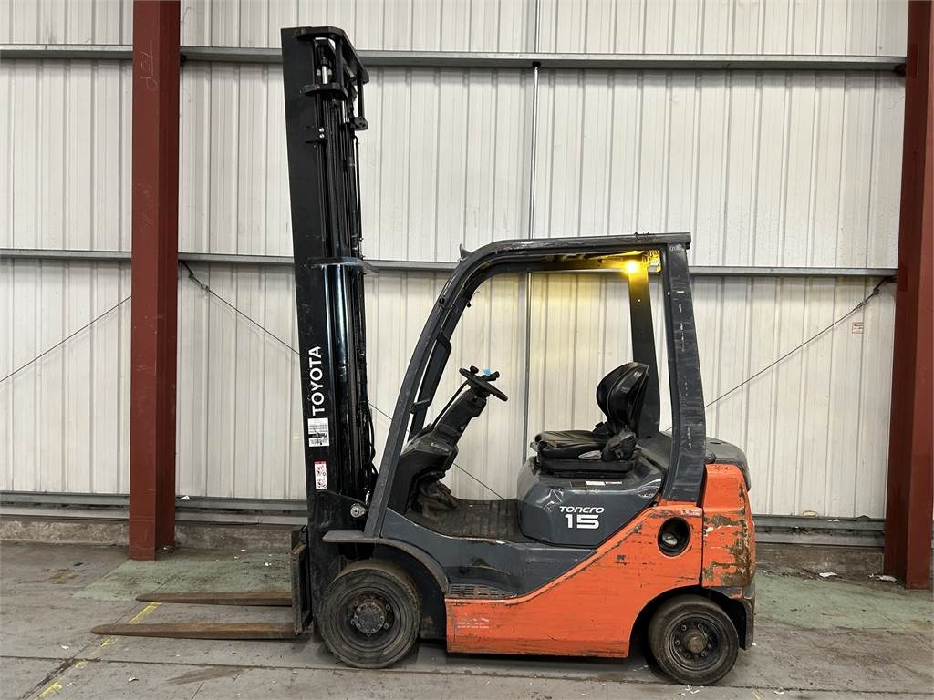 Toyota 02-8FDF15 - Diesel forklift: picture 1 Toyota 02-8FDF15 - Diesel forklift: picture 1
